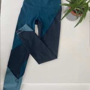 LULULEMON Pants - size 2